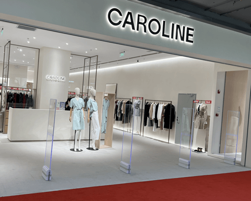 CAROLINE服装店安装立方美服装防盗器AM9800